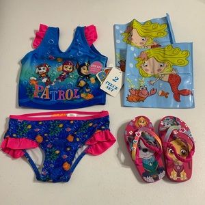 Nickelodeon Paw Patrol Girls’ bathing suit, Slipper & Pool floaty Set